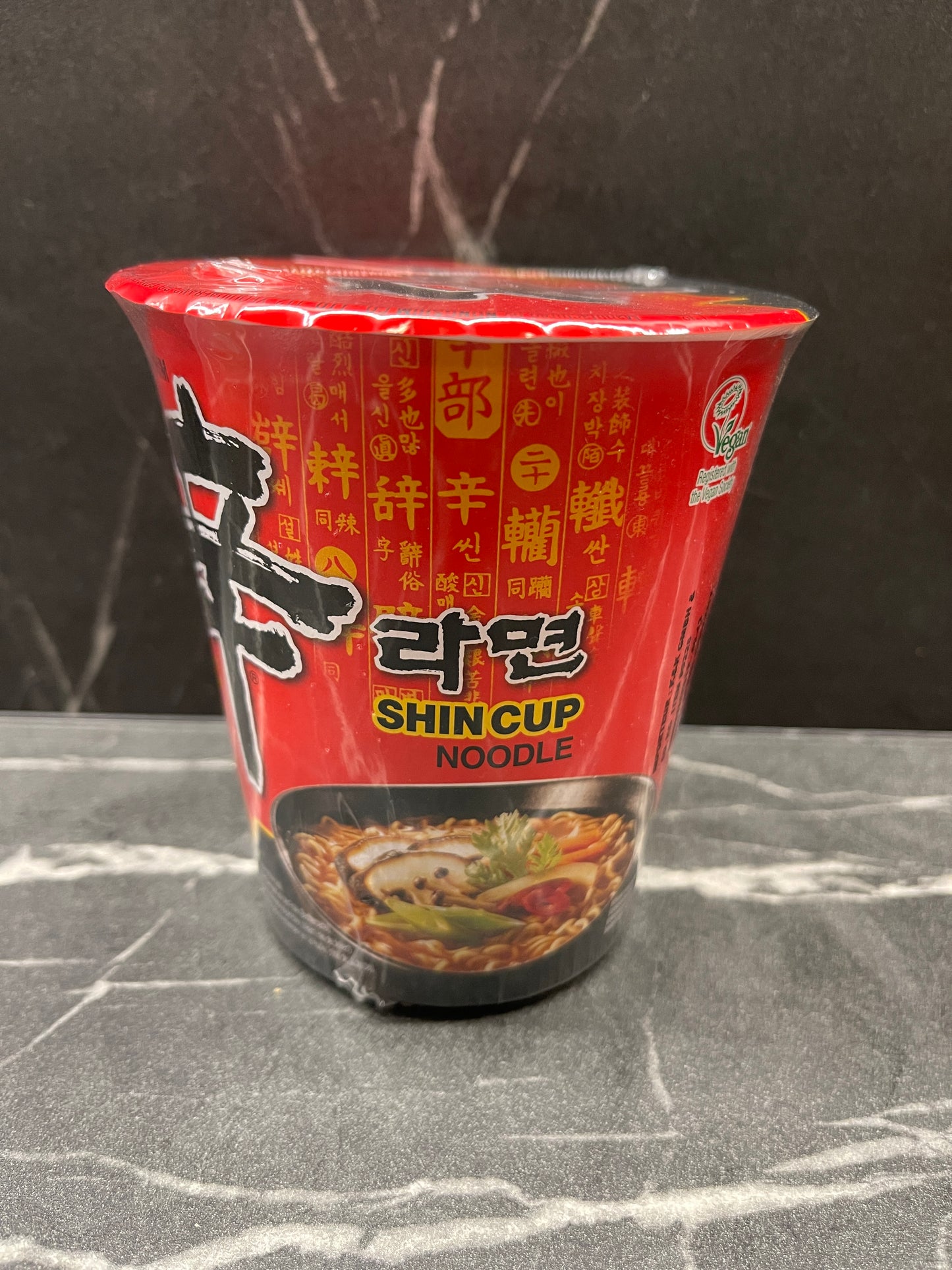 Shin Cup Noodles Hot & Spicy