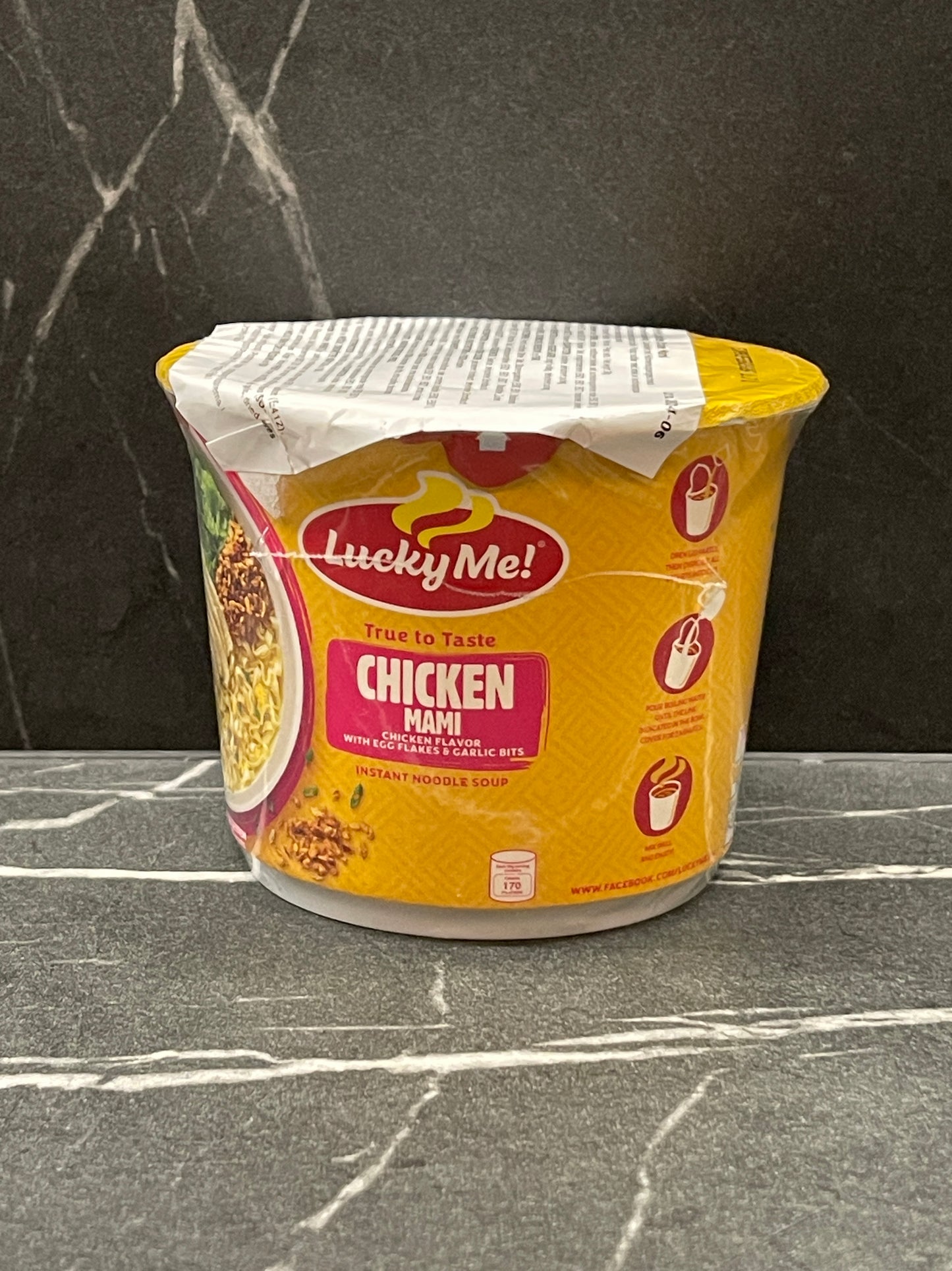 Lucky Me Instant Noodle Soup Chicken Mami Go Cup 39g