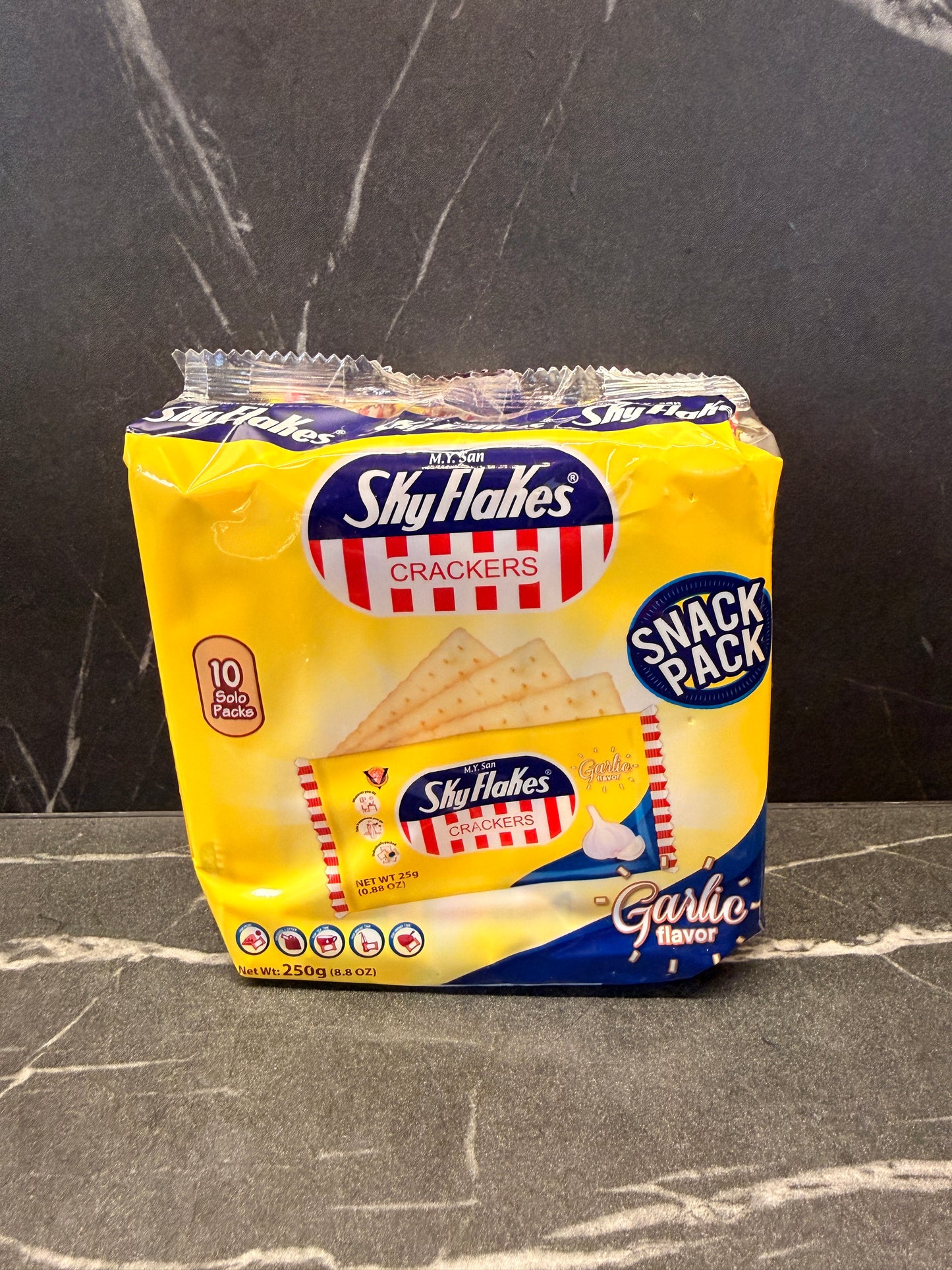 Skyflakes Garlic Flavor  (10 packs)